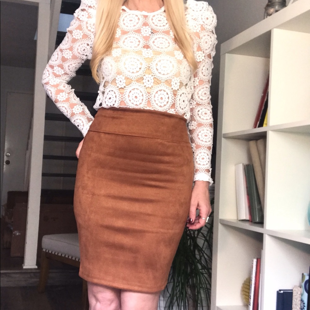 🤩Cognac Faux Suede Pencil Skirt🌟
